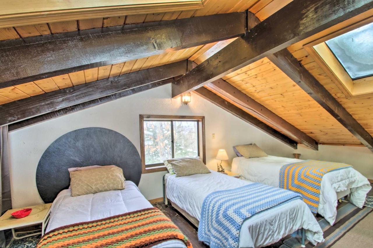 Swiss-Style Chalet With Fireplace - Near Story Land! Bartlett Bagian luar foto