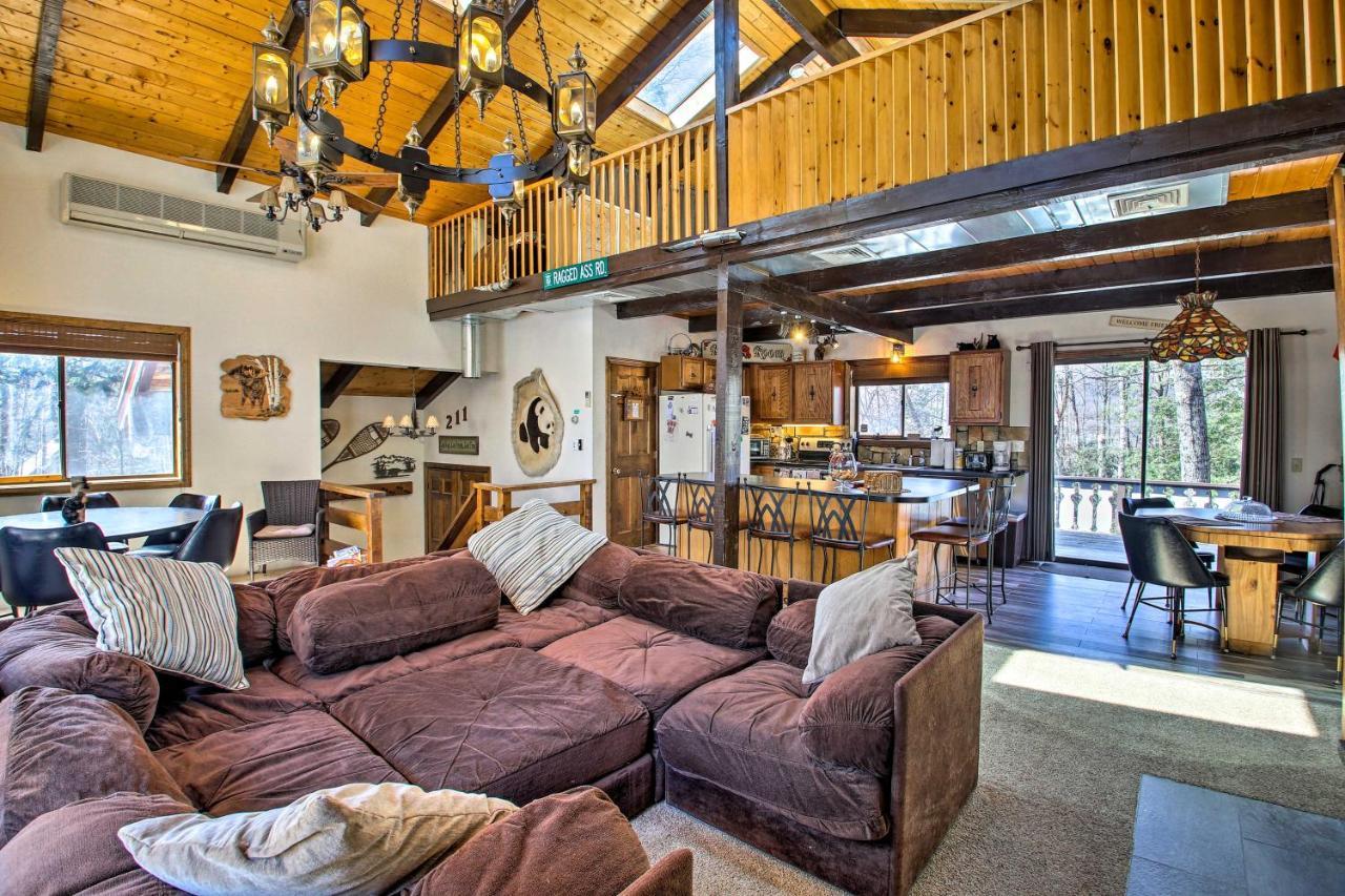 Swiss-Style Chalet With Fireplace - Near Story Land! Bartlett Bagian luar foto